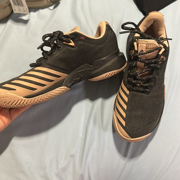 Pro tection addisas worn 1 time - Picture 3 of 3